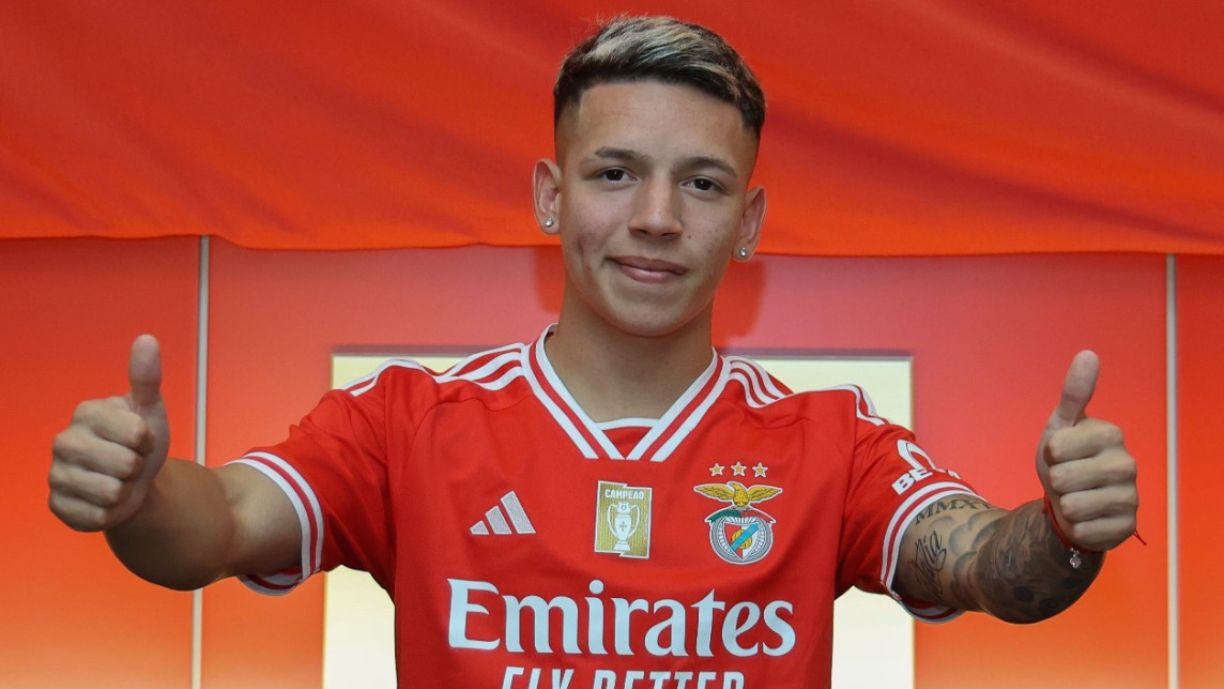 Its OFFICIAL - Benfica land Gianluca Prestianni from Velez Sarsfield